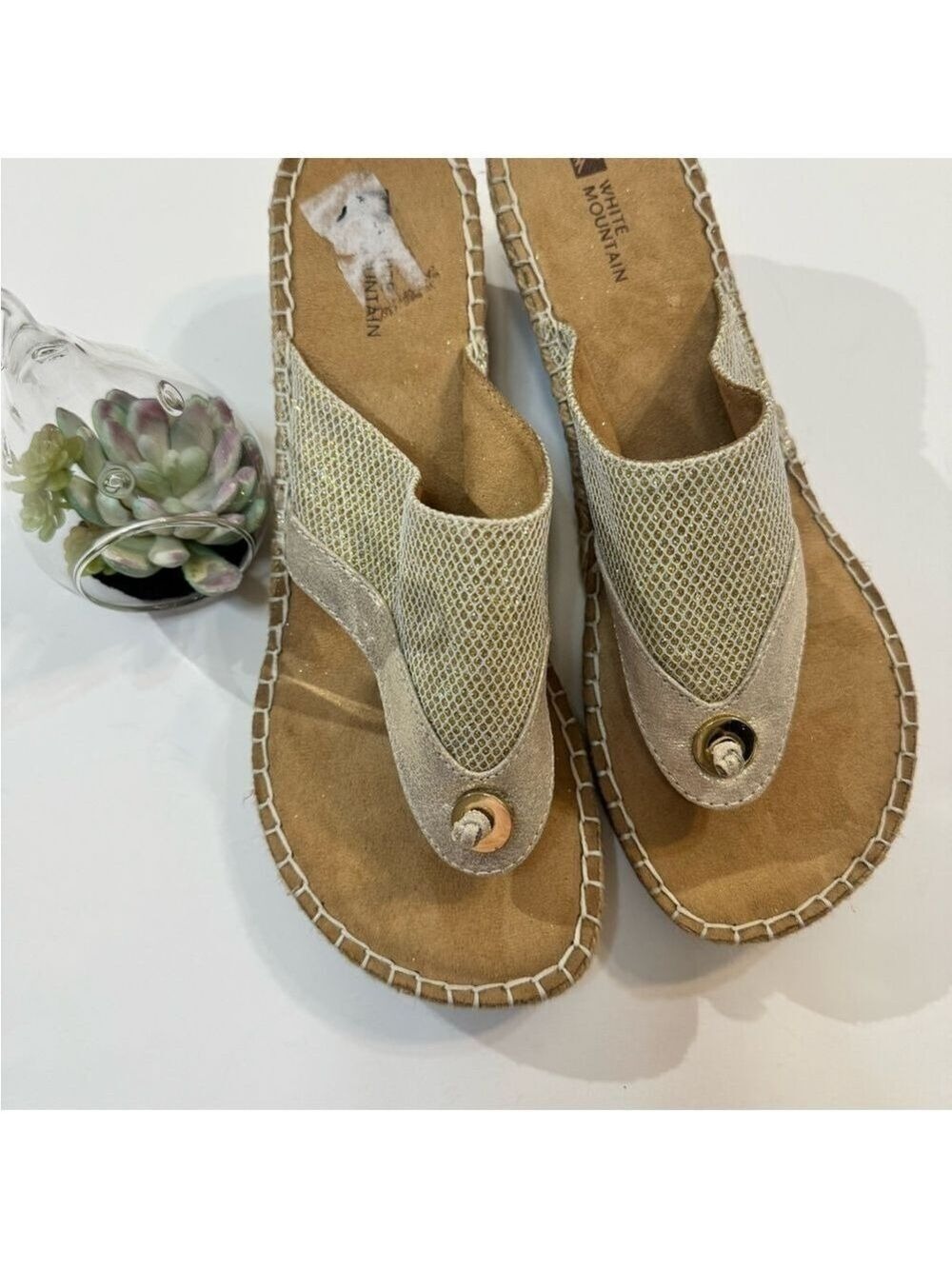 NWOT White Mountain Bandana Women's Thong Jute Wedge Sandal Gold Glitter Size 10